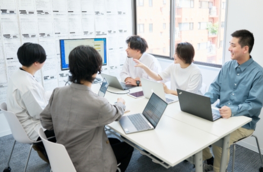 明るく前向きなコミュニケーションがとれる人